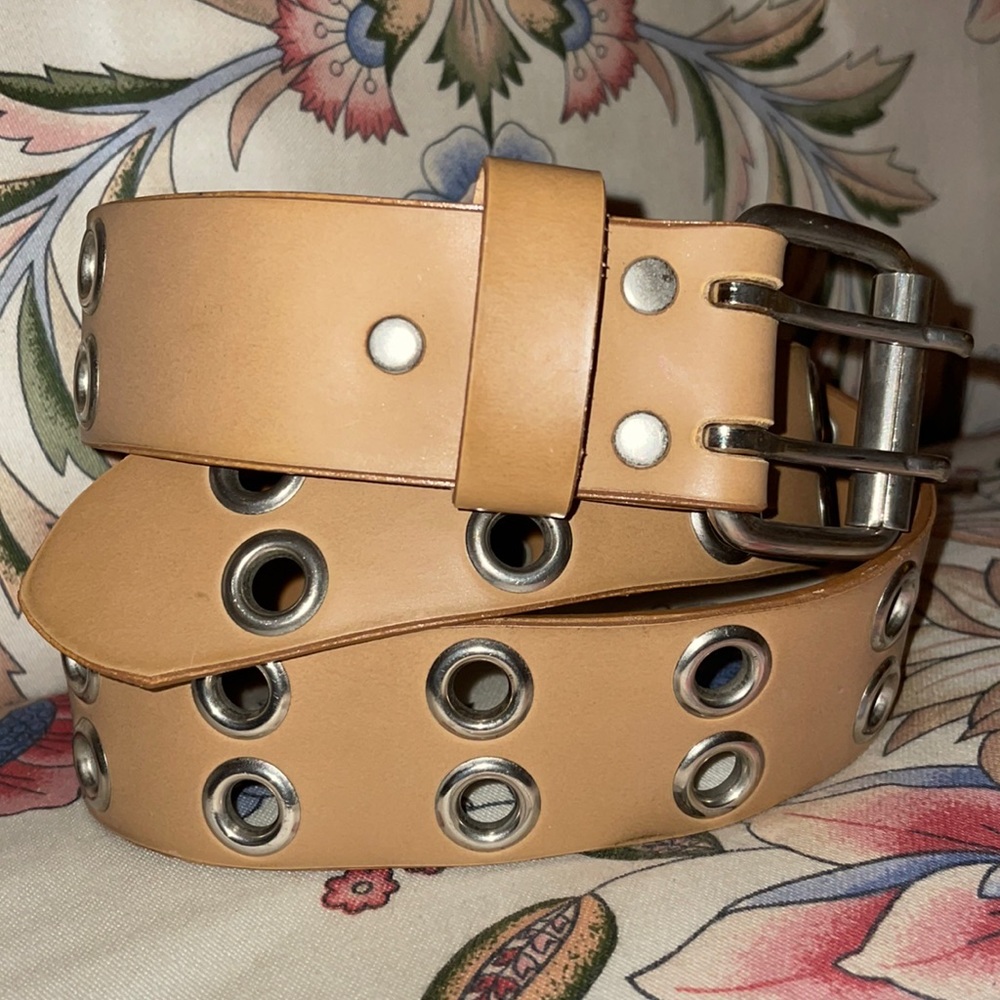 Y2K tan faux leather belt